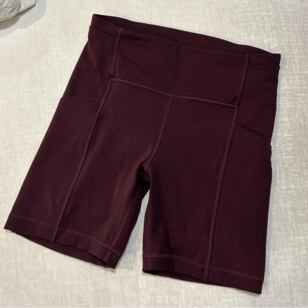 Lululemon Swift Speed High-Rise Short 6" in goodnight plum